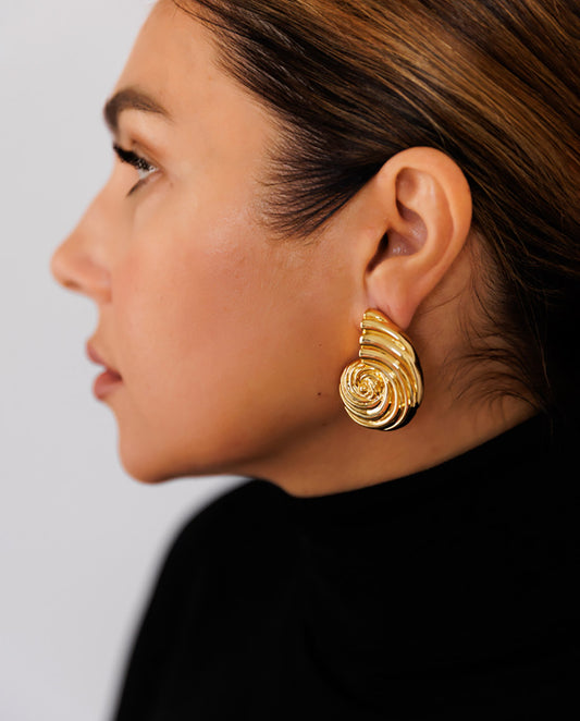 Feyre - 18k gold plated spiral pattern of a shell earrings , gold color
