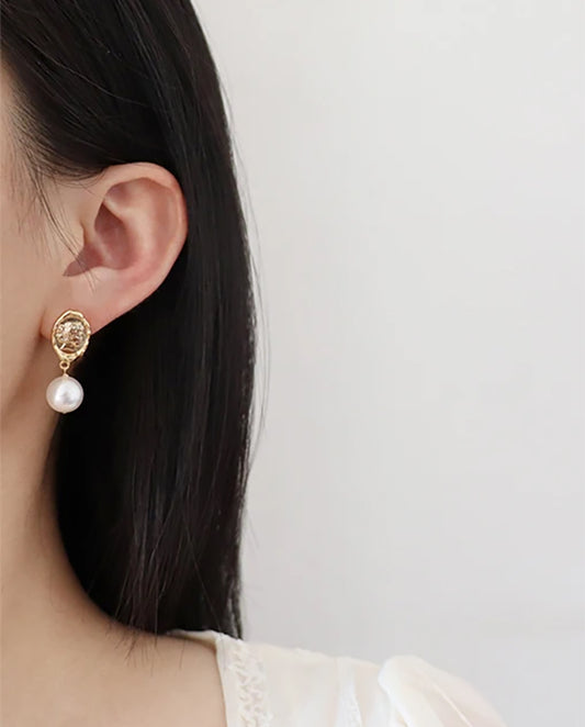Penelope - 18k gold plated elegant drop earrings with pearls