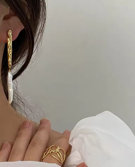 Rivershine - 18k gold plated elongated design earrings with pearls