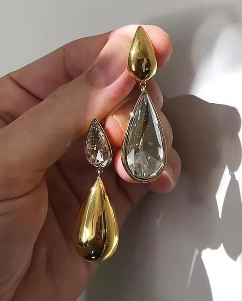 Odelia - striking design with a teardrop shape earrings