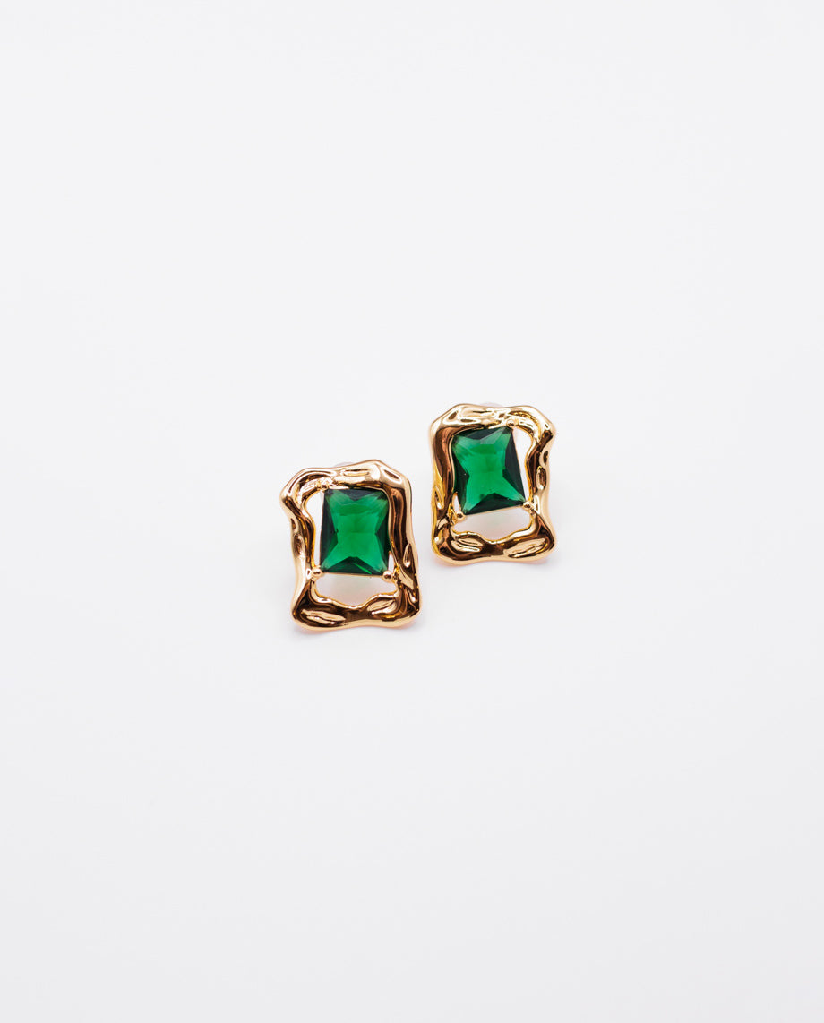 Daphne - elegant stud earrings 18k gold plated with green stones