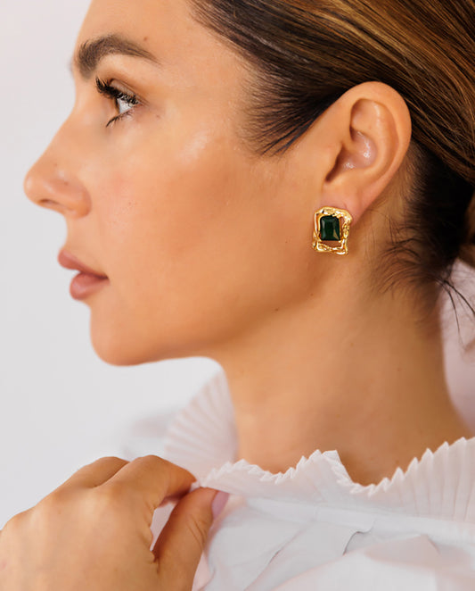 Daphne - elegant stud earrings 18k gold plated with green stones