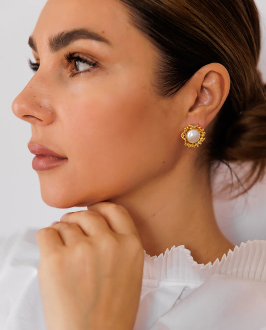 Elowen - classic design with large, natural pearls earrings