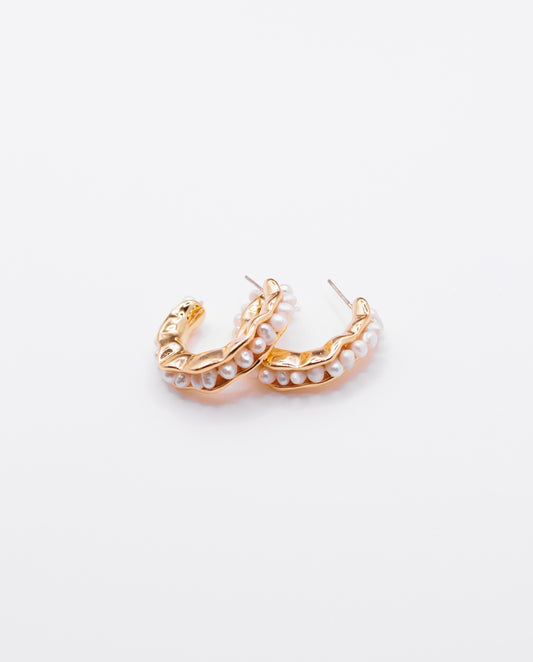 Mildred - 18k gold plated stylish and elegant hoop earrings with pearls