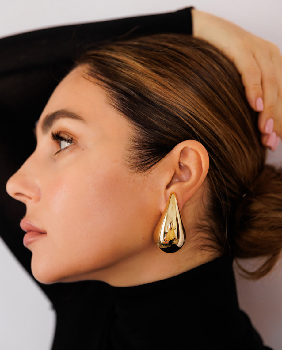 Elsinore - 18k gold plated large, teardrop-shaped earrings , gold color