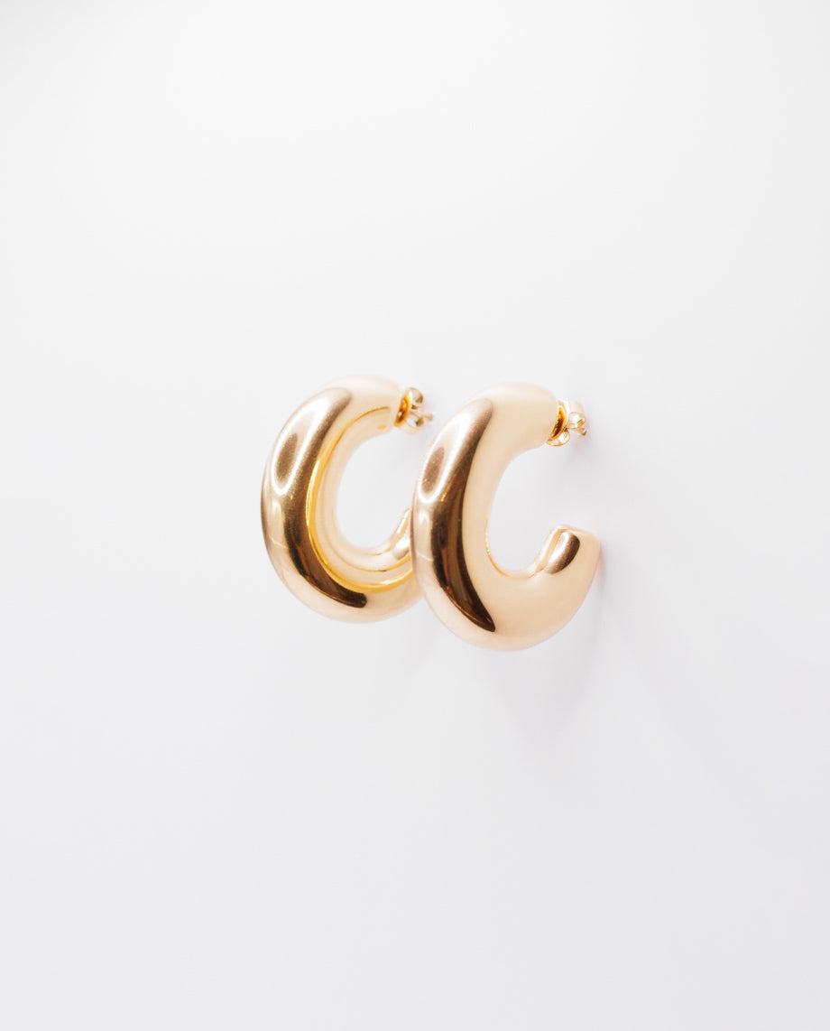 Victoria - 18k gold plated earrings with bold, sculptural design