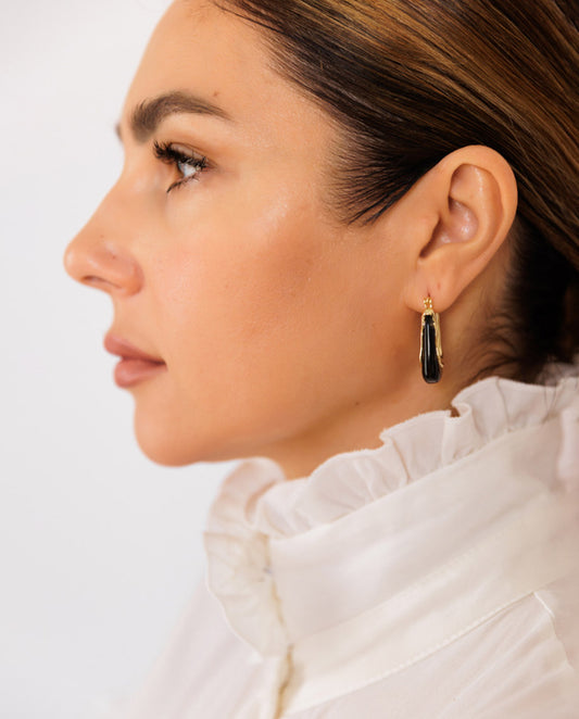 Nova - 18k gold plated black hoop-like shape earrings
