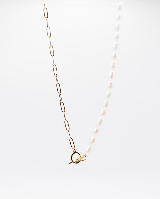 Rosaline - contemporary and elegant real pearls chain necklace with 18k gold plated finishing