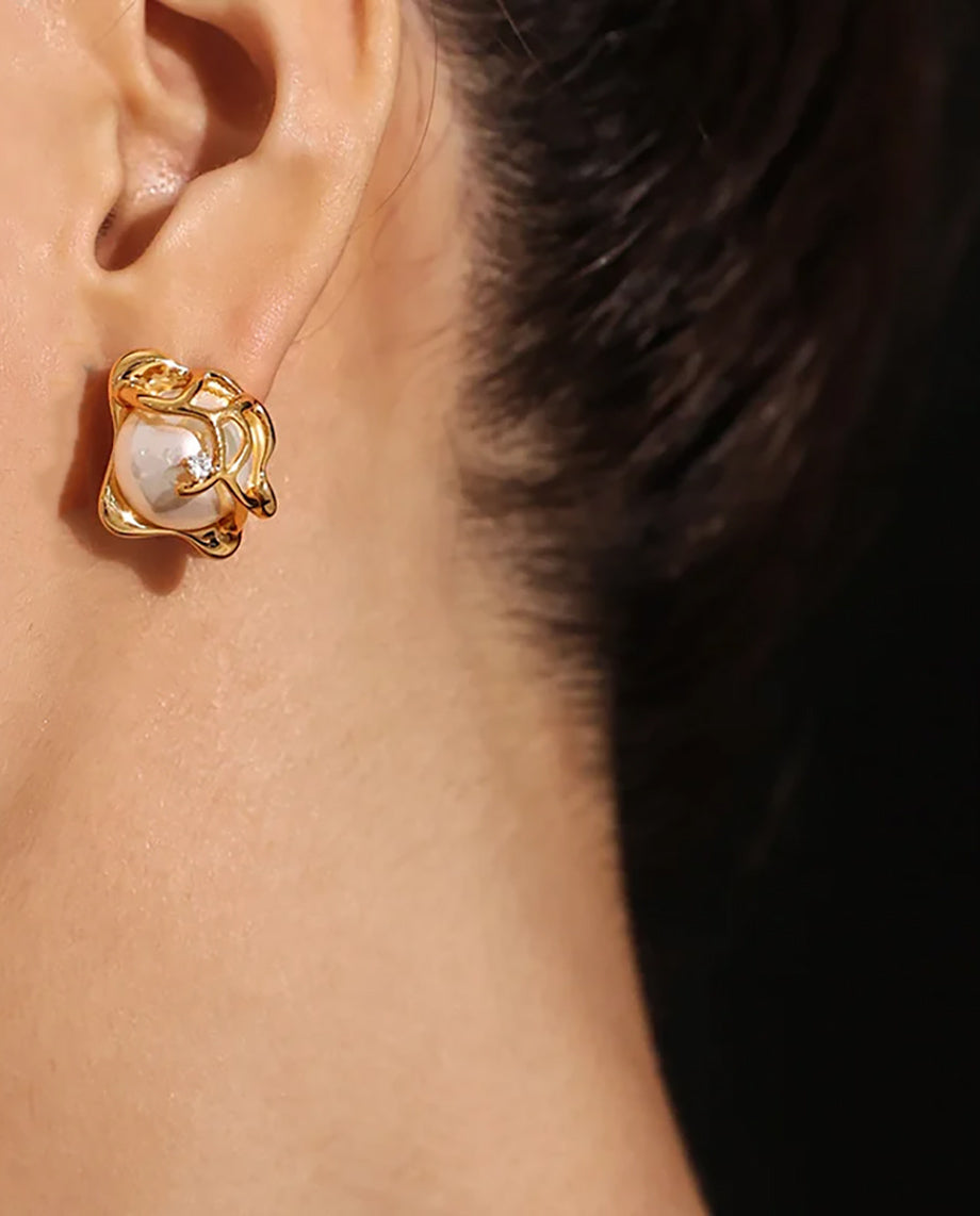 Ivy - 18k gold plated elegant gold-tone design earrings with pearls , gold color