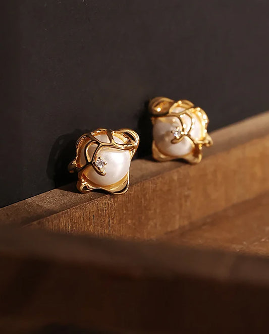 Ivy - 18k gold plated elegant gold-tone design earrings with pearls , gold color