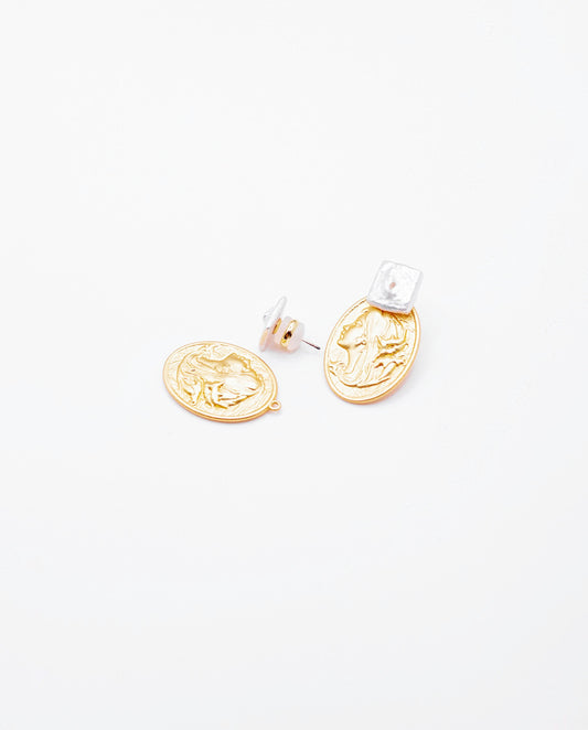 Evania - 18k gold plated earrings with pearl-like accents