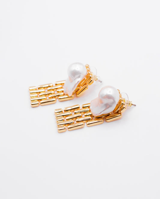 Zephira - 18k gold plated striking and creative design earrings that combines golden rectangular links