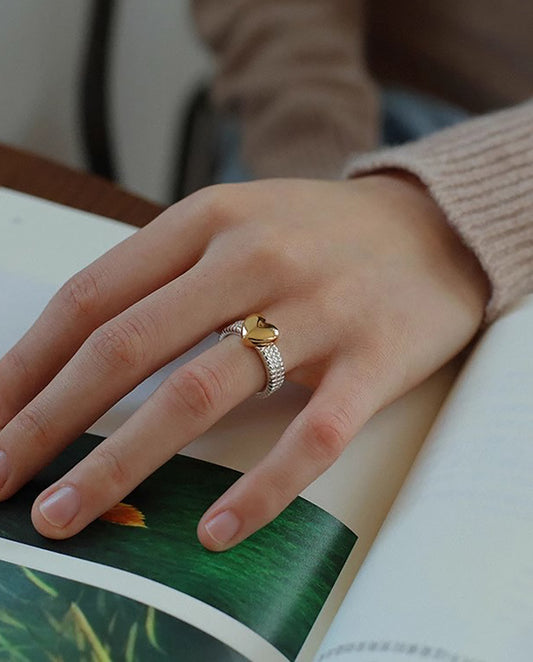 Winifred - 18k gold plated modern and chic design ring