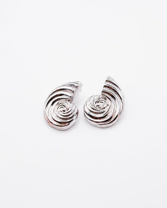 Feyre - 18k gold plated elegant curves of a shell earrings , silver color