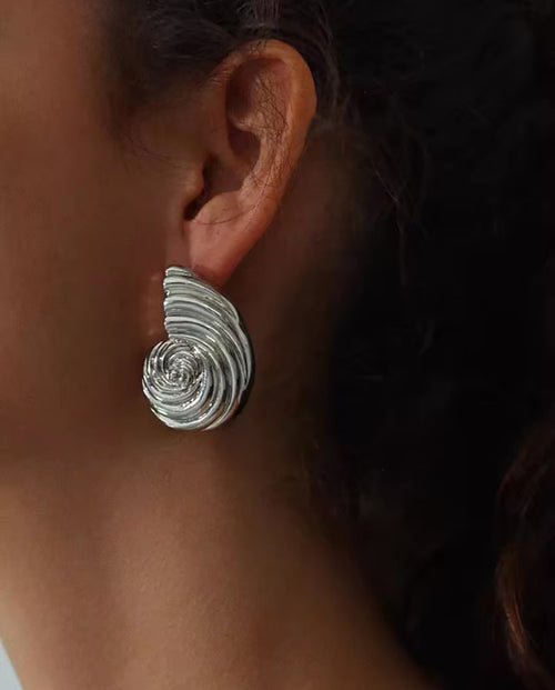 Feyre - 18k gold plated elegant curves of a shell earrings , silver color