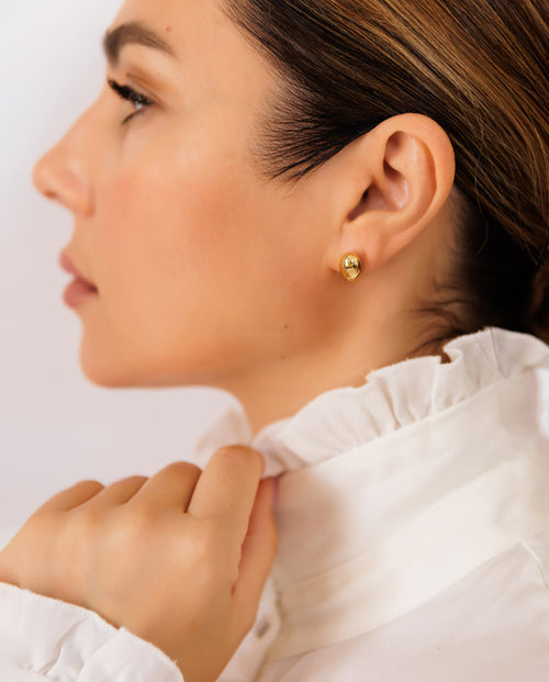 Solara - 18k gold plated simple yet elegant stud earrings