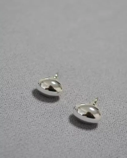 Solara - 18k gold plated simple and elegant stud earrings