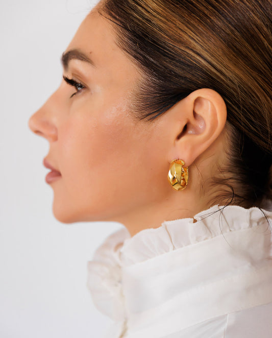 Fia - chic and contemporary hoop design 18k gold plated earrings