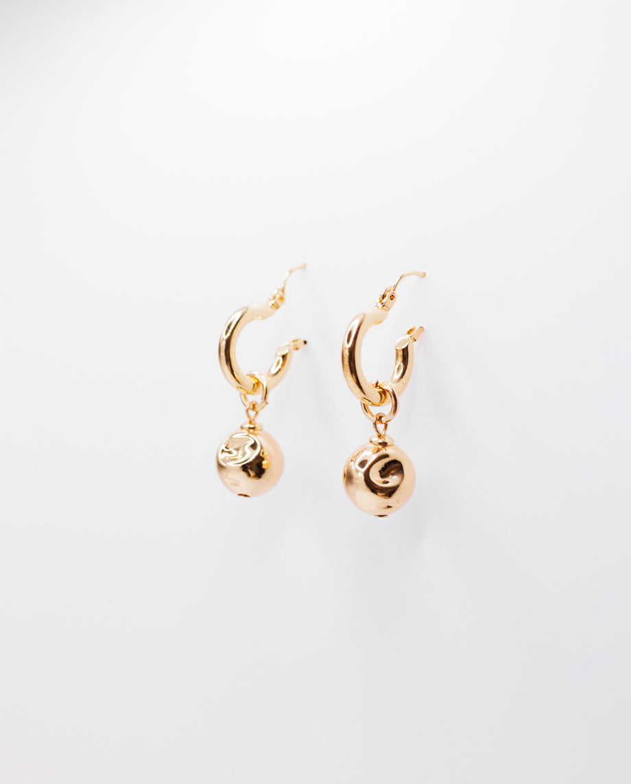 Bea - 18k gold plated sleek and elegant design hoop earrings , gold color