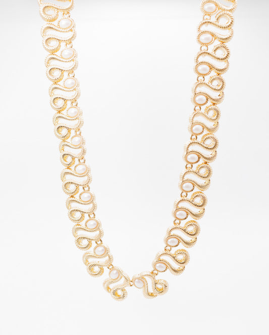Fawn - Exquisite and Luxurious Design 18k Gold Plated Necklace With Faux Pearls Gold Color