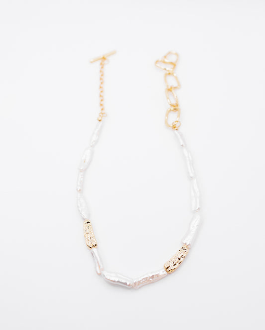 Persephone - 18k gold plated elegant necklace natural beauty and modern design with real pearls gold color
