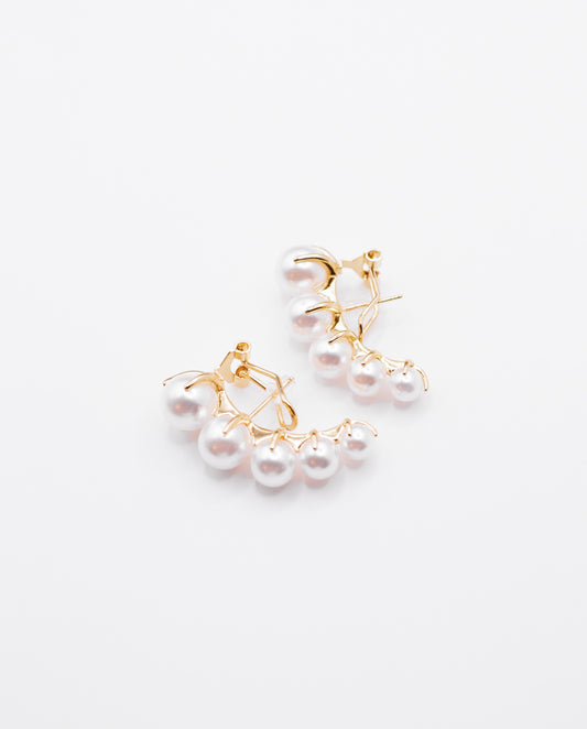 Alexandra - 18k gold plated pearls curved shape earrings