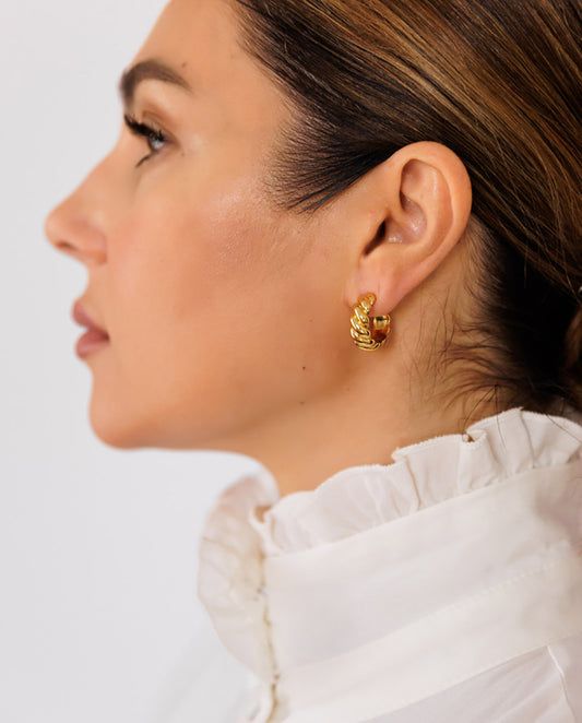 Juno - 18k gold plated stylish gold-tone hoop design