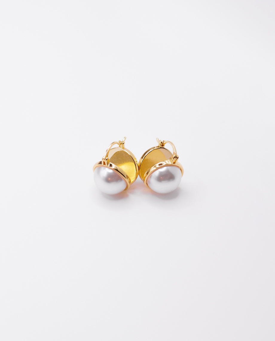 Camellia - 18k gold plated elegant drop earrings with pearls  , gold color