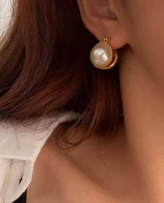 Camellia - 18k gold plated elegant drop earrings with pearls  , gold color