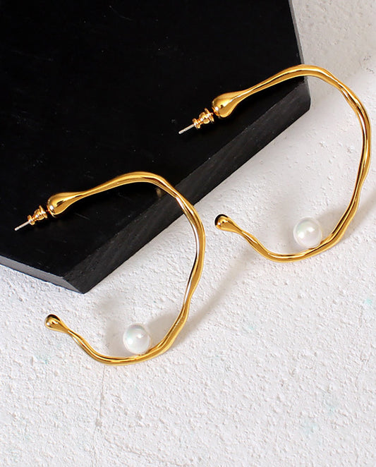 Clover - 18k gold plated artistic hoop earrings , gold color