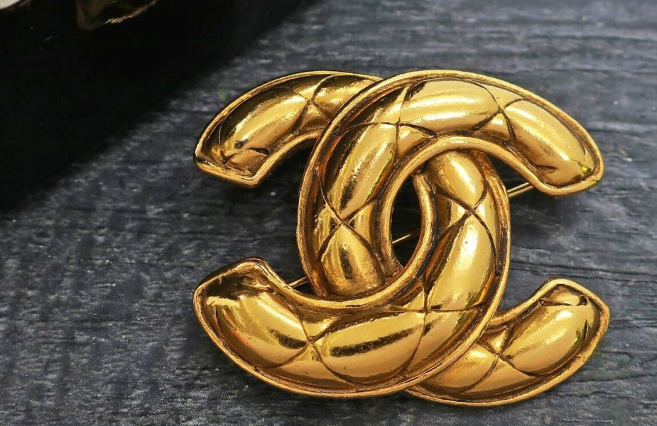 Which high brands using Brass Gold-Plated Accessories?