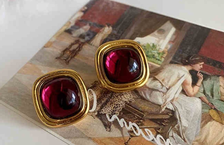 Why I Choose Brass Gold-Plated Accessories Over Solid Gold Jewelry