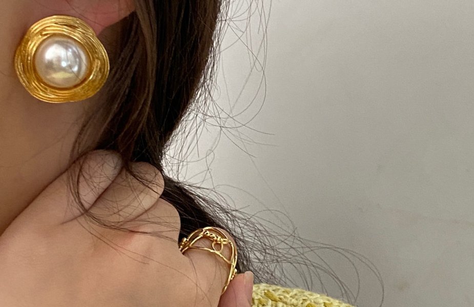 You Don’t Need to Spend a Lot of Money to Look Great: How Our Jewelry Lets Your Inner Beauty Shine