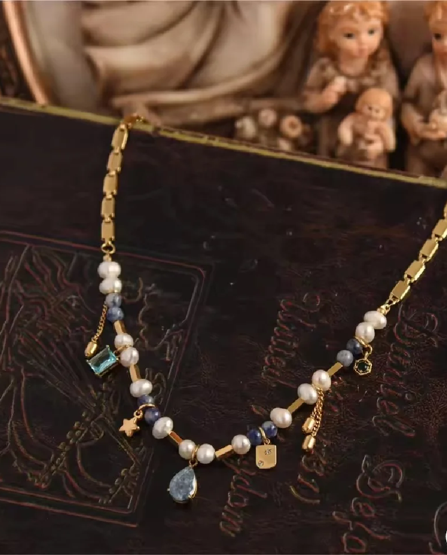 Indigo – 18k gold plated chain necklace with original pearls and colorful stones gold color