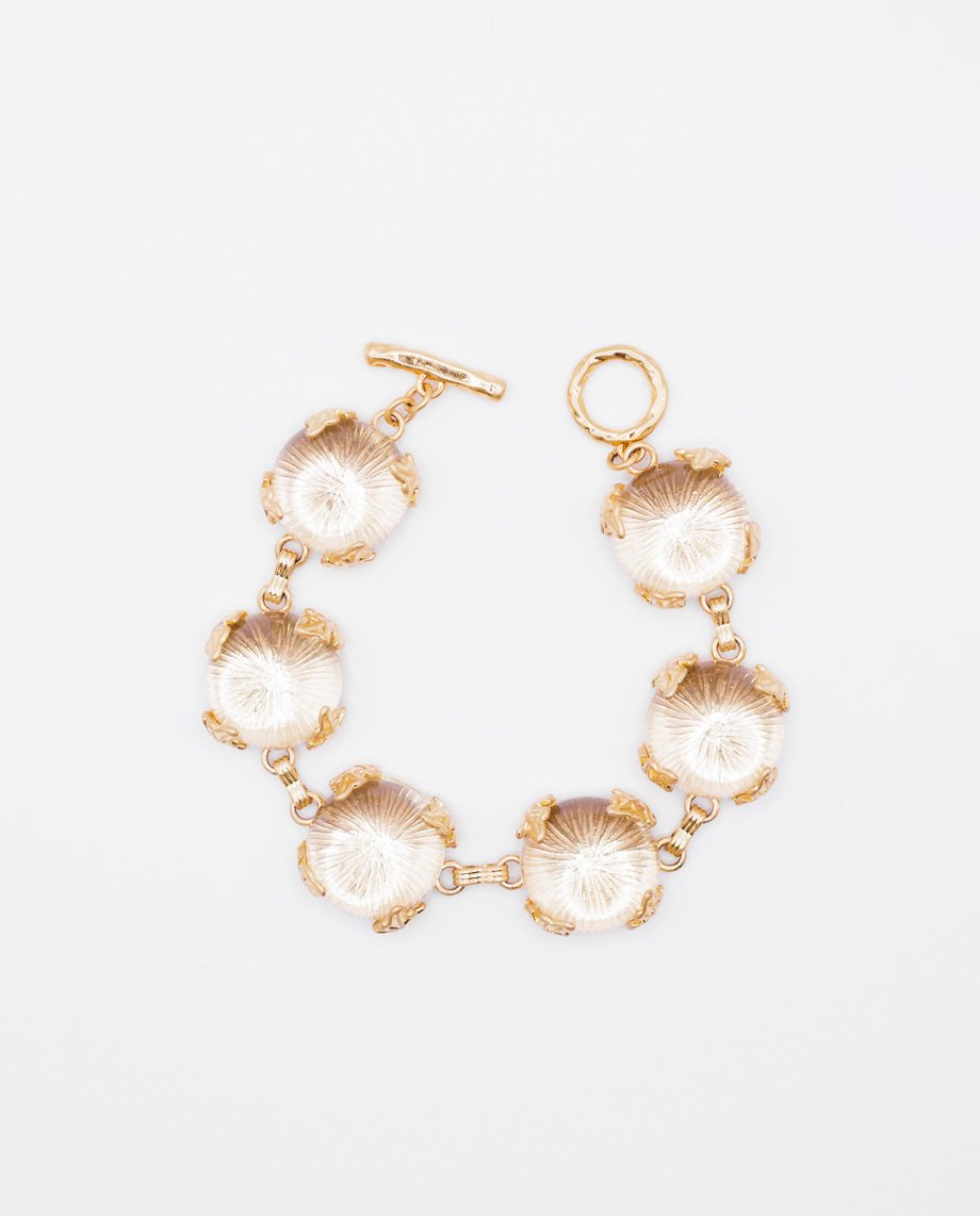 Astrid gold