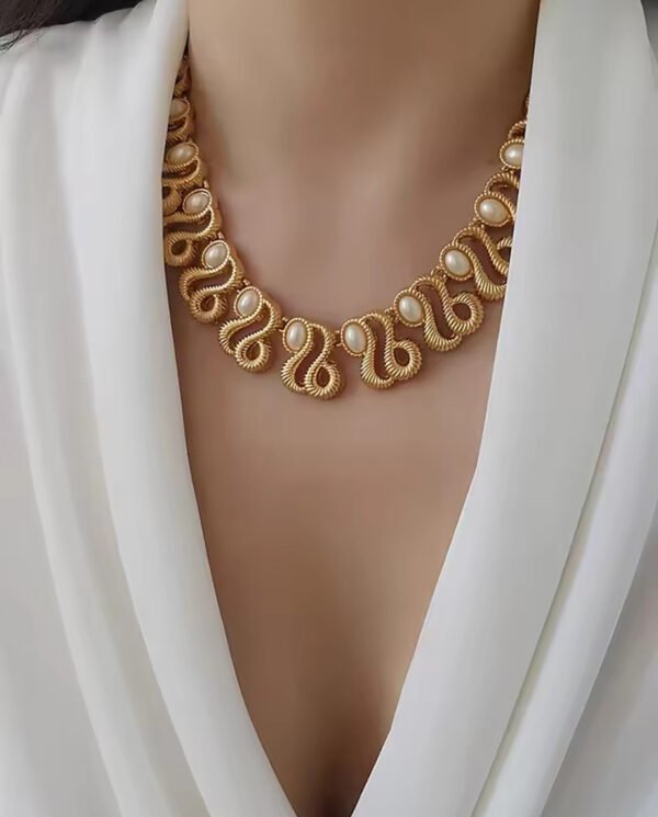 Fawn necklace