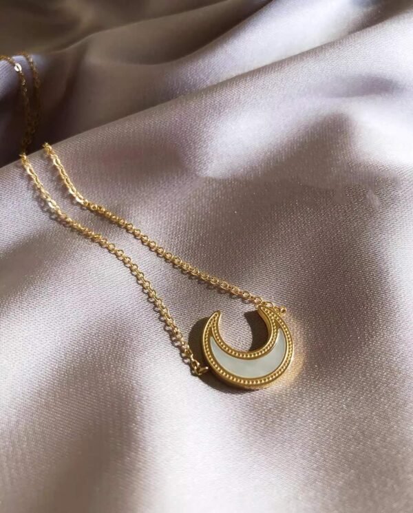 Themoon
